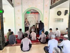 Ditsamapta Gorontalo Pererat Hubungan Masyarakat Lewat Jumat