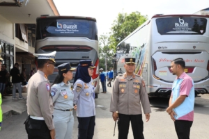 Kapolda Bengkulu Pastikan Keselamatan Mudik Lebaran dengan Rampcheck Angkutan Lebaran Tahun 2026