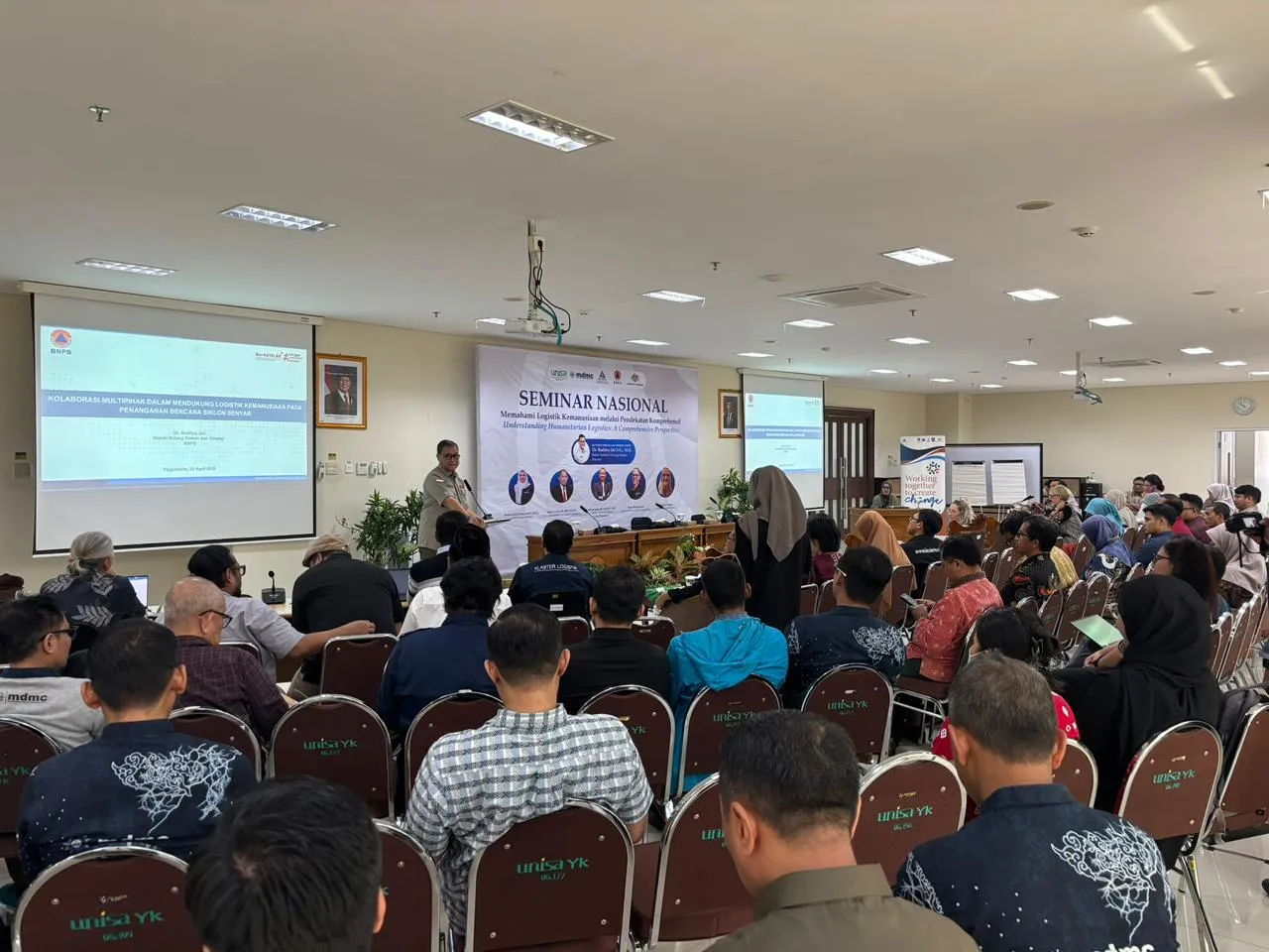 Seminar Nasional Logistik Kemanusiaan dalam Kebencanaan