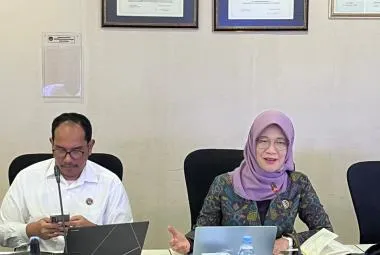 Kemenko PMK Monev Tiga Program Unggulan di Desa Rancapanggung Kemenko PMK Tinjau Pelaksanaan Kampung KB, Kampung Zakat, dan MBG di Bandung Barat