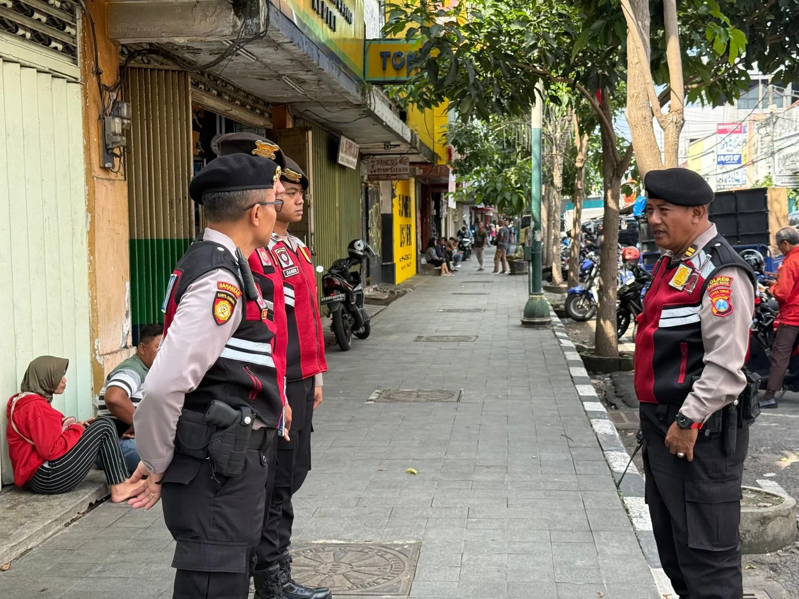 Patroli Dialogis di Jalan Dhoho Kediri Jaga Keamanan Warga